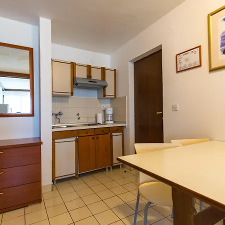 ホリゾント 2* プーラ